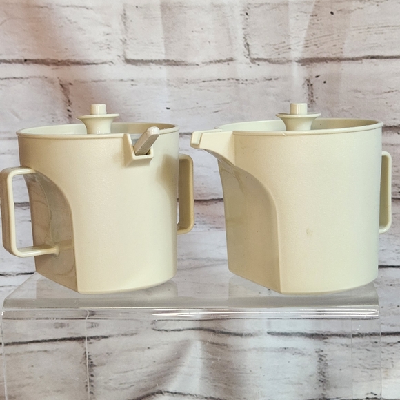Tupperware Kitchen Vintage Tupperware Cream And Sugar Set 4153